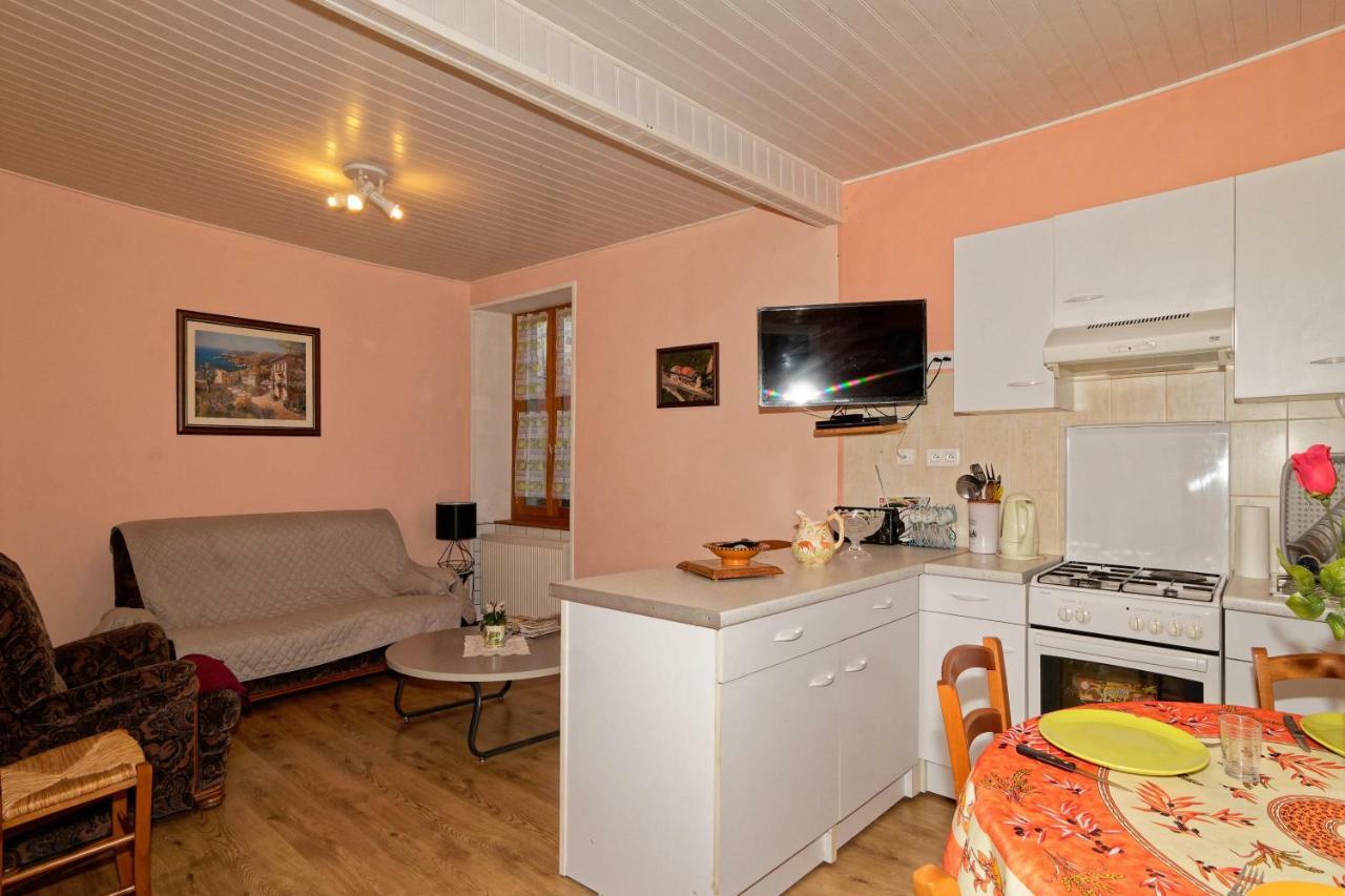 Gite De Sauviat 25 Chemin Du Grand Pacher Le Bourg De Sauviat 63120 Exterior foto