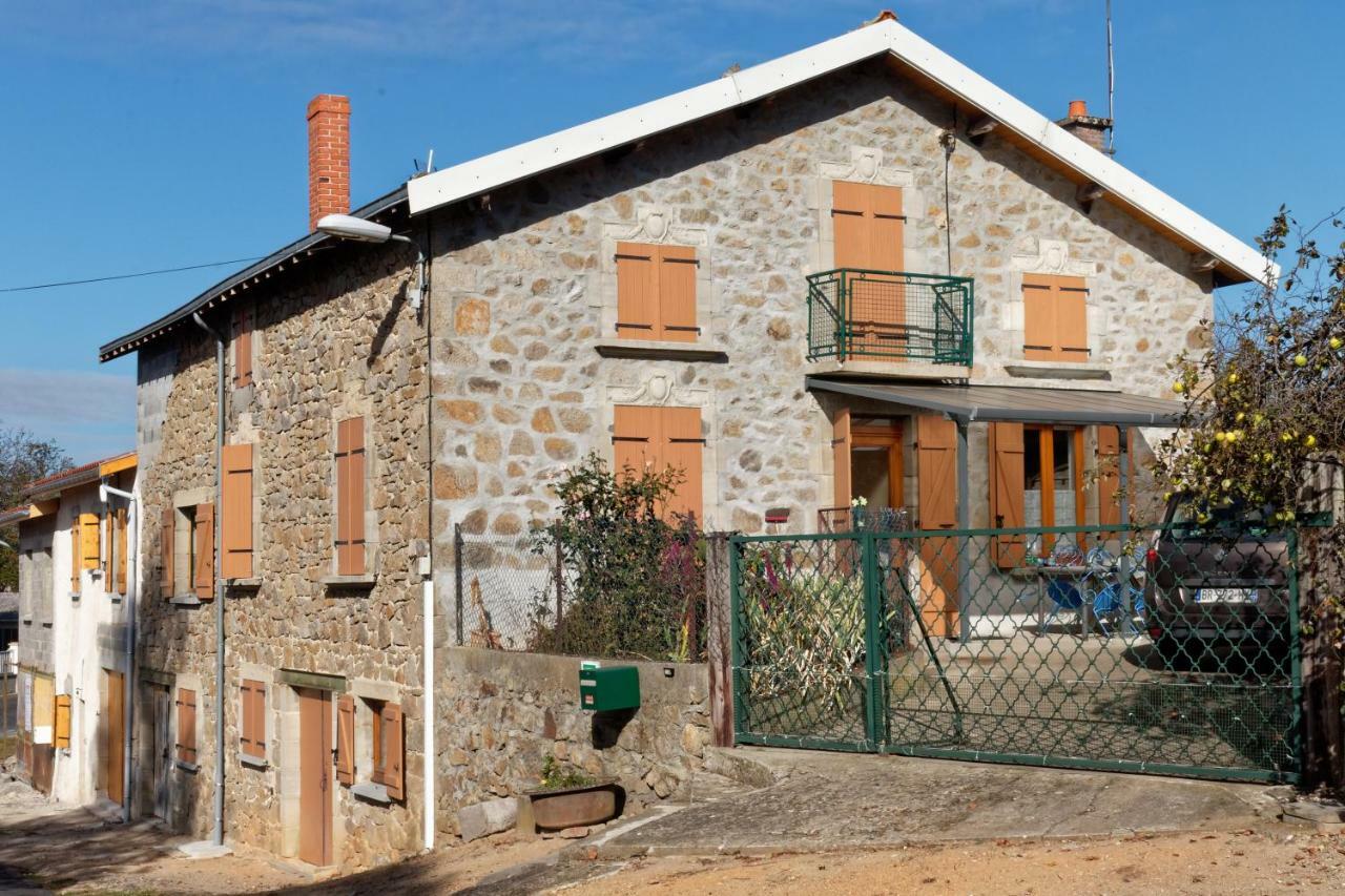 Gite De Sauviat 25 Chemin Du Grand Pacher Le Bourg De Sauviat 63120 Exterior foto